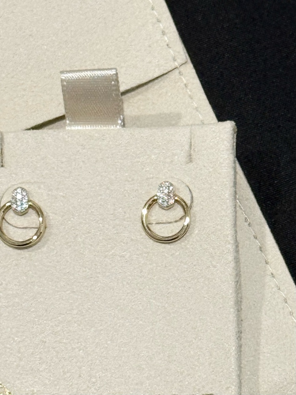 RARE Kendra Scott Tegan 14k Yellow Gold Stud Earrings in White Diamond - Picture 3 of 9